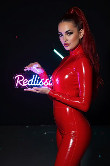REDLISSI ➨ professionelle Stripperin aus Soest ✓ sexy Körper mit Tattoos verziert ✓